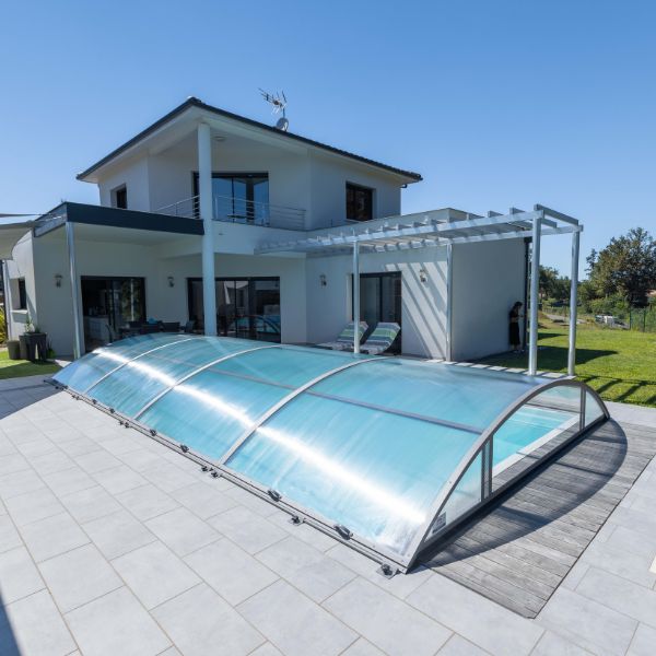 abri amovible de piscine gris