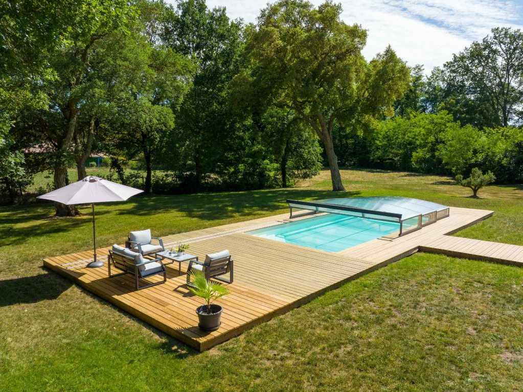 abri bas piscine gris