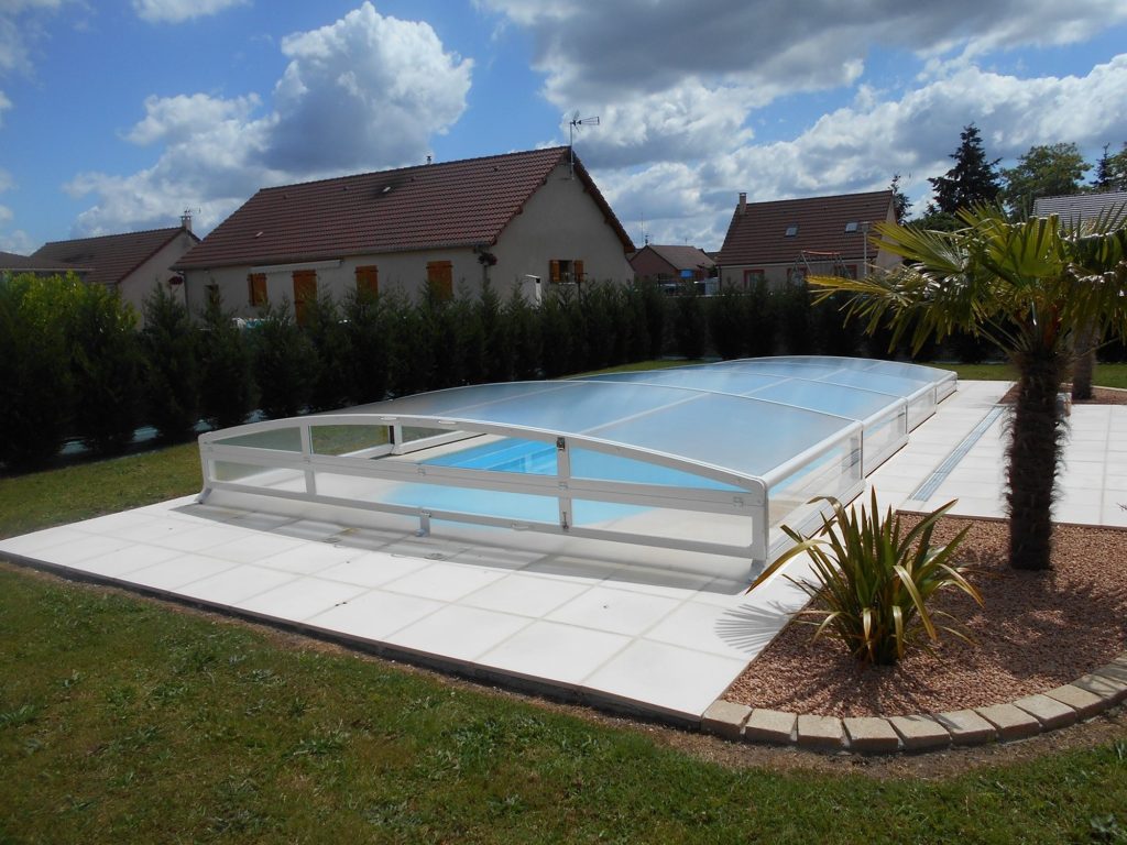 abri de piscine blanc télescopique