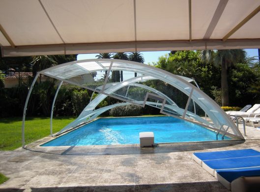 couverture de piscine Abridéal ouvert