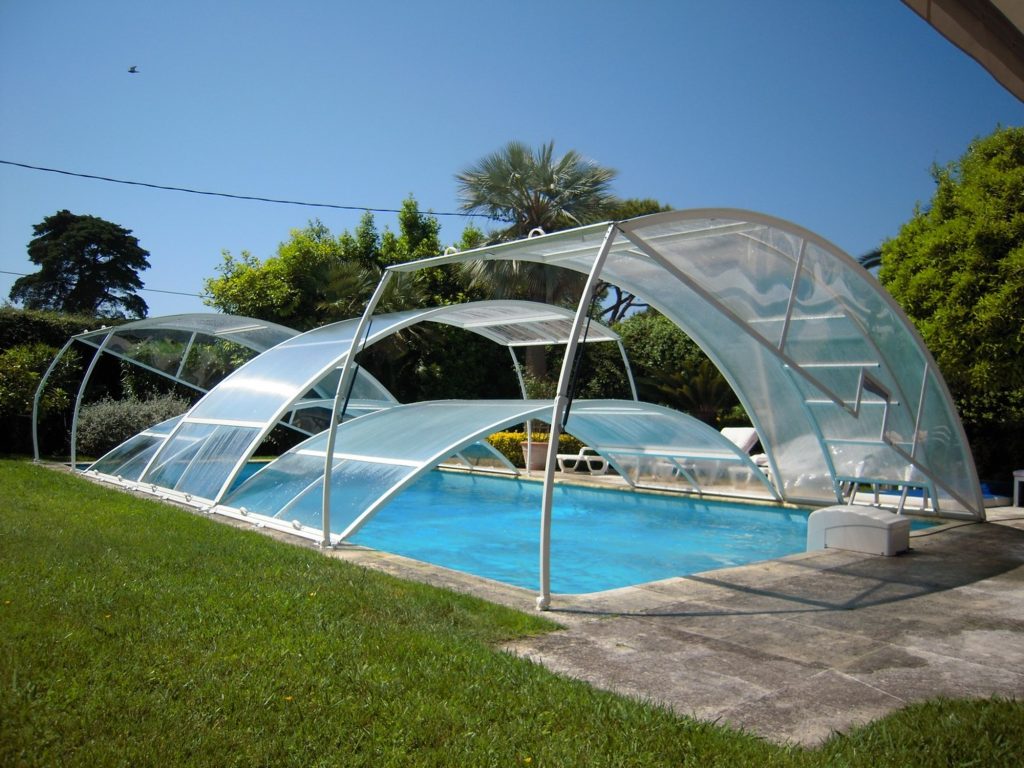 couverture de piscine modulable bas