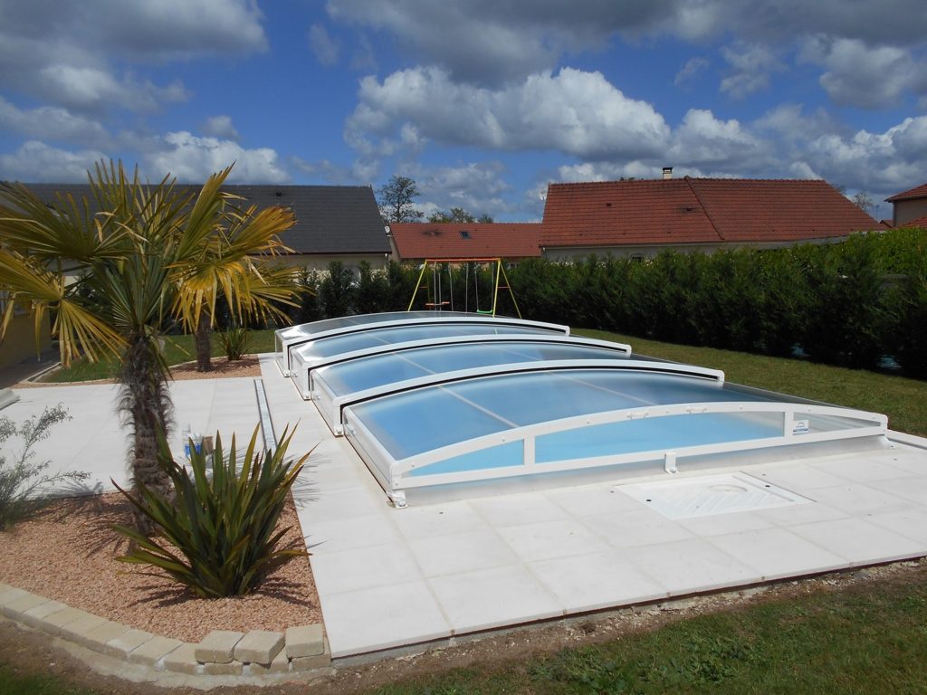 stretto abri de piscine bas blanc