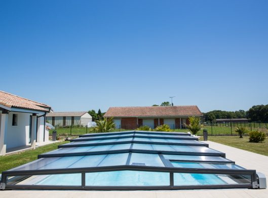 abri de piscine mi-haut