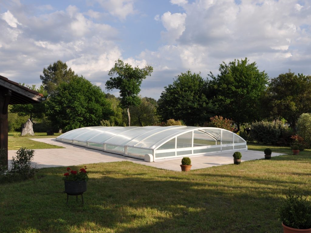 abri de piscine bas fermé abridéal