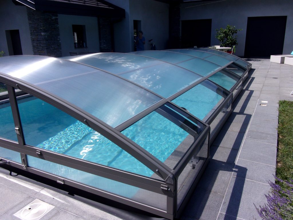 Abri de piscine bas mezzo