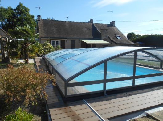 Abri de piscine bas