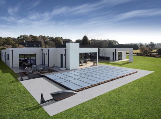 Abri de piscine plat