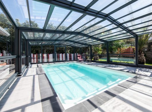 abri de piscine haut
