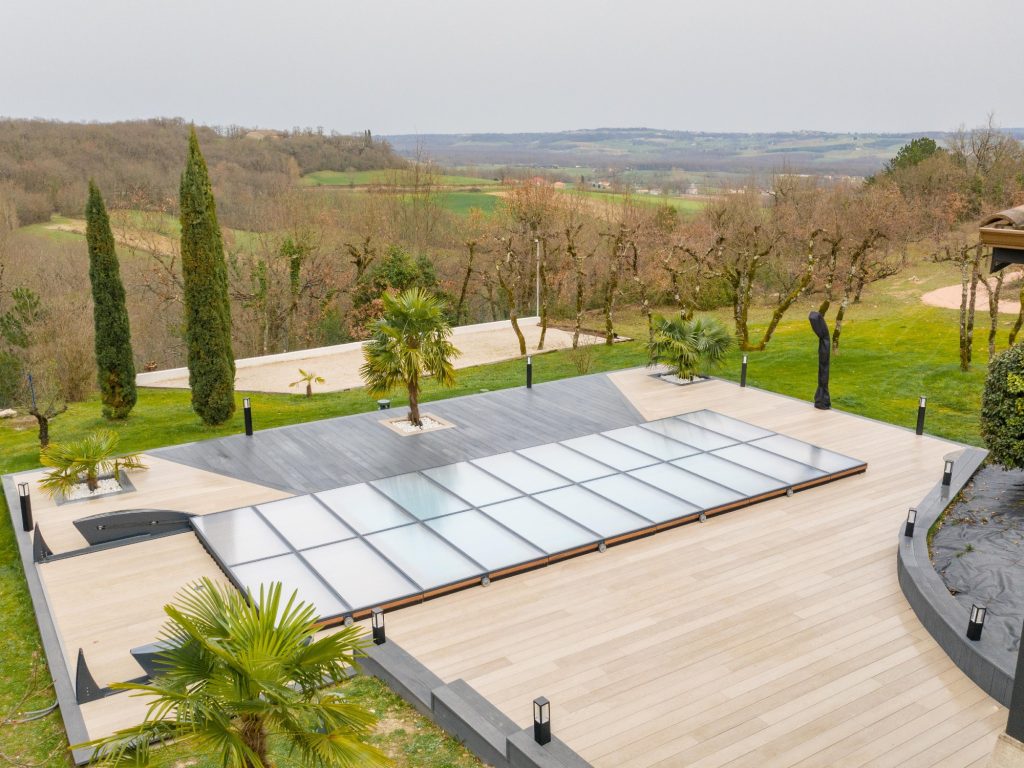 abri de piscine plat