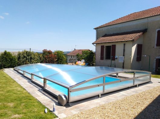 abri de piscine bas