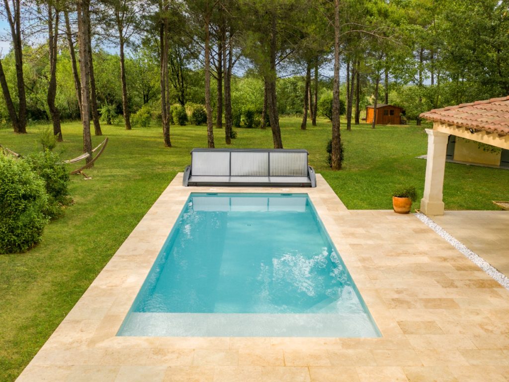 abri de piscine plat