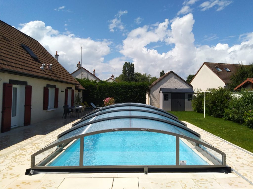 abri bas télescopique pour piscine