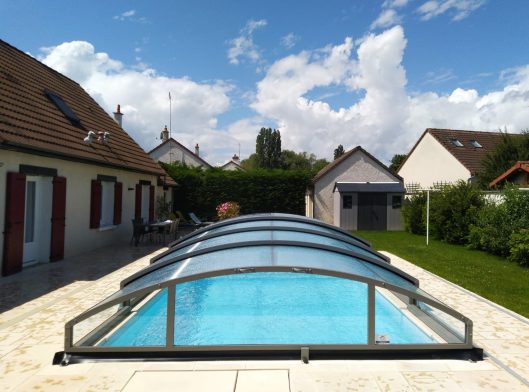 abri bas télescopique pour piscine