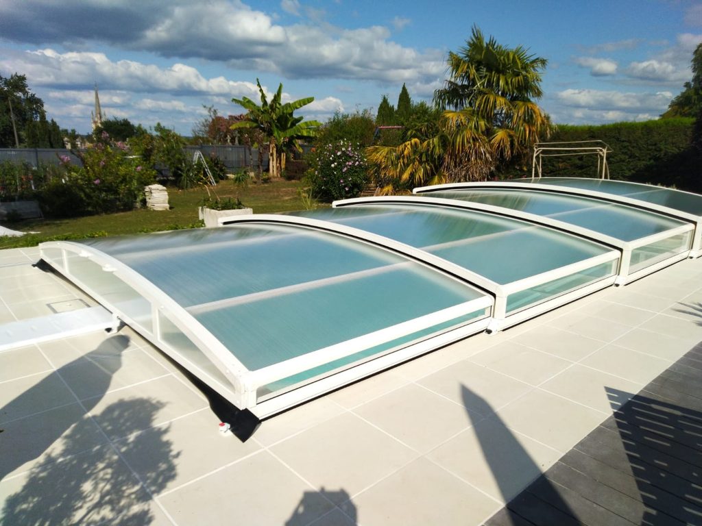 couverture blanc pour piscine