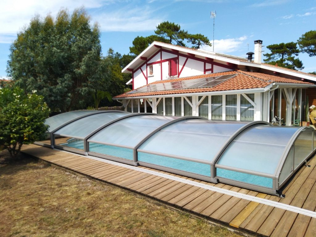 abri de piscine télescopique bas