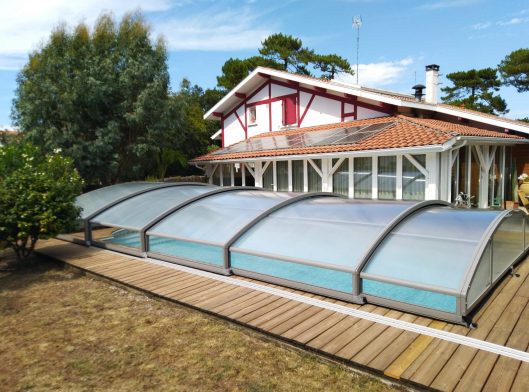 abri de piscine télescopique bas