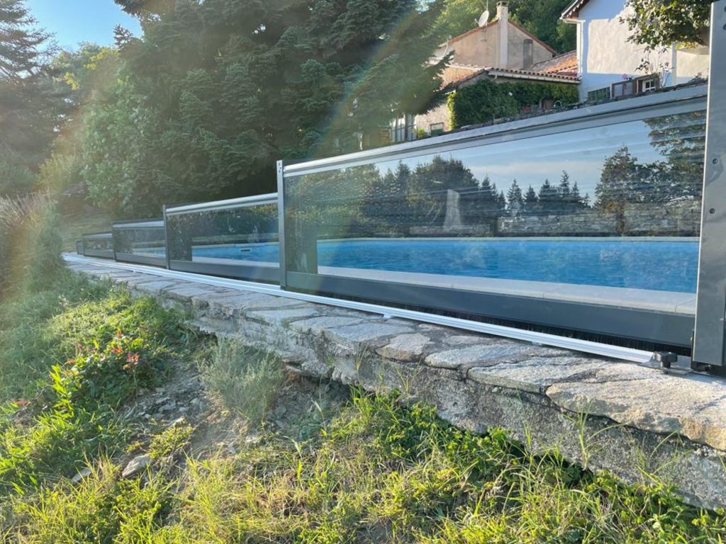 couverture piscine translucide bas