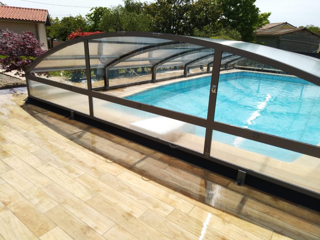 abri pour piscine télescopique bas