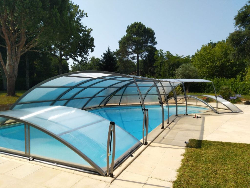 couverture relevable pour piscine