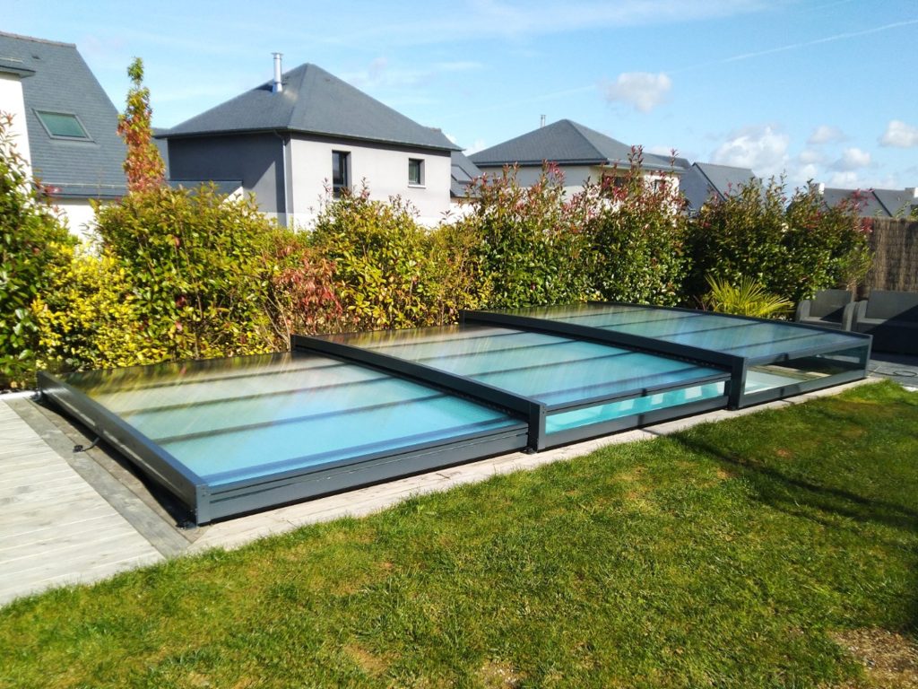 couverture de piscine bas translucide