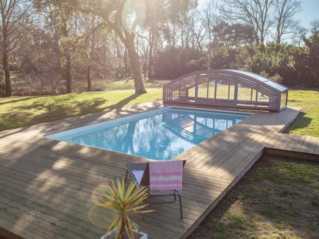 abri pour piscine mi-haut