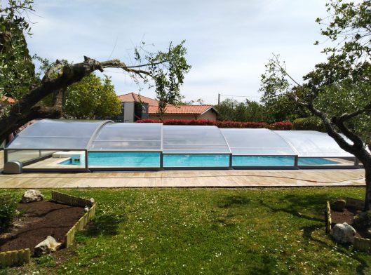 Abri mezzo motorisé de piscine