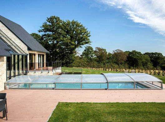 abri de piscine stretto