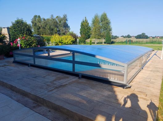 couverture de piscine bas