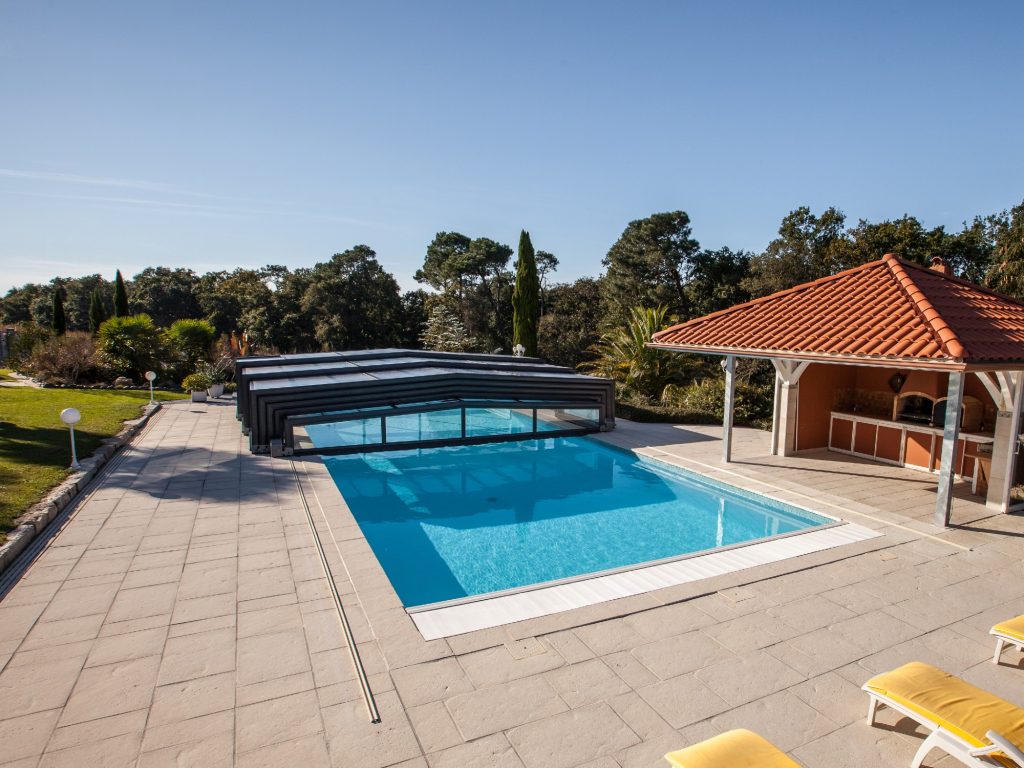 abri de piscine mi-haut