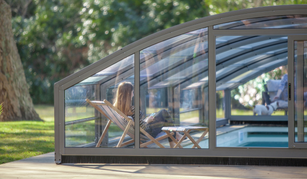 abris piscine mi-hauts